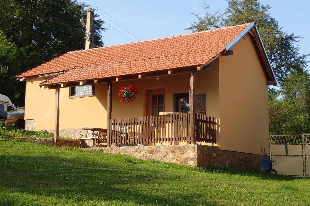 Photo of Buildings in Suncuius