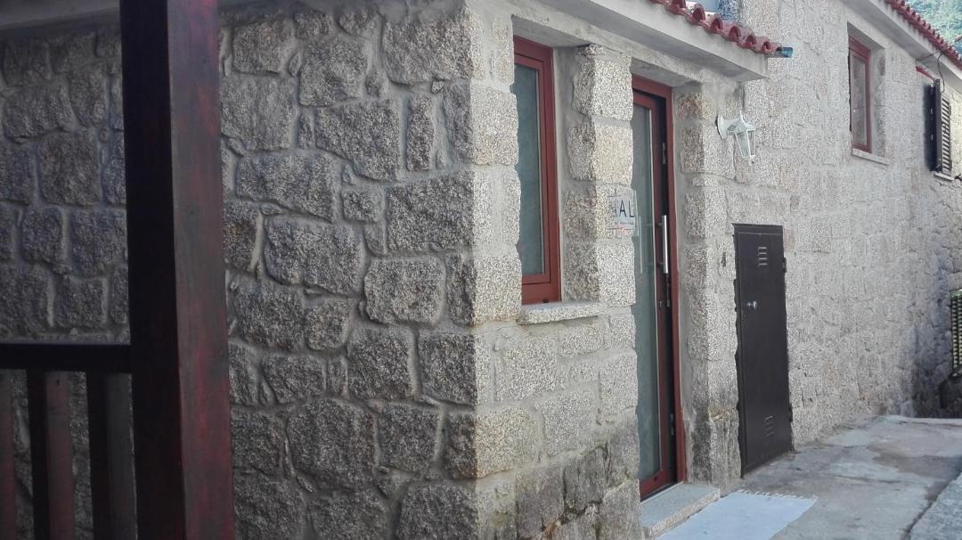 Photo of Buildings in Cabril