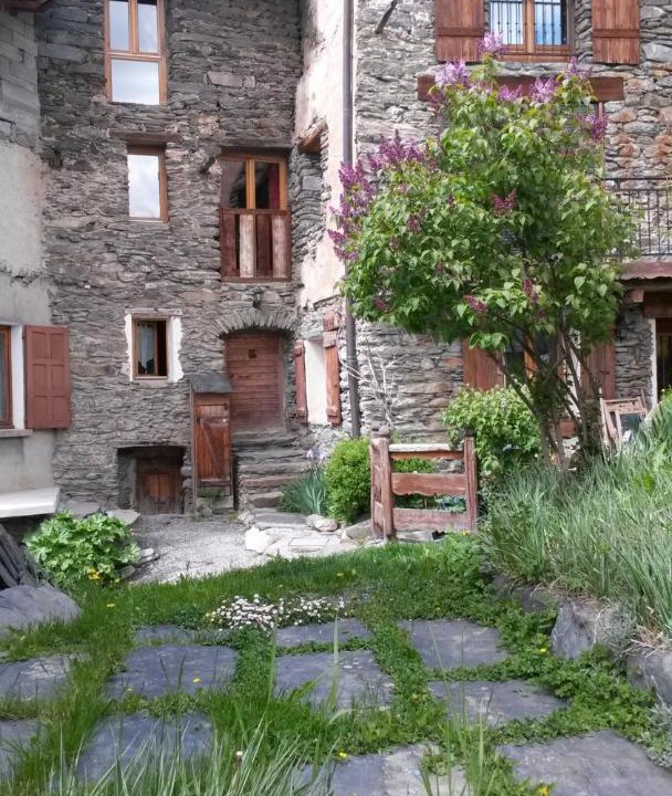 Photo of Buildings in Praranger