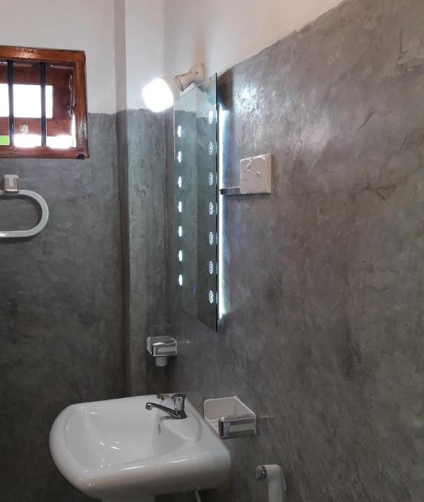 Photo of Bathroom in Thiranagama