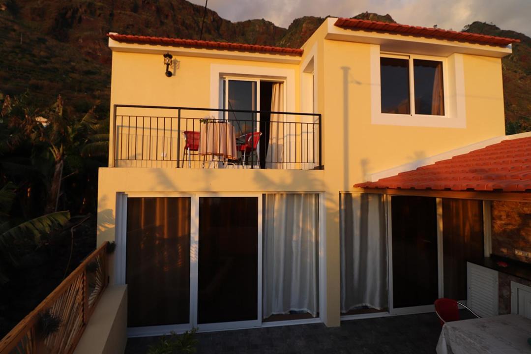 Photo of Buildings in Paul do Mar