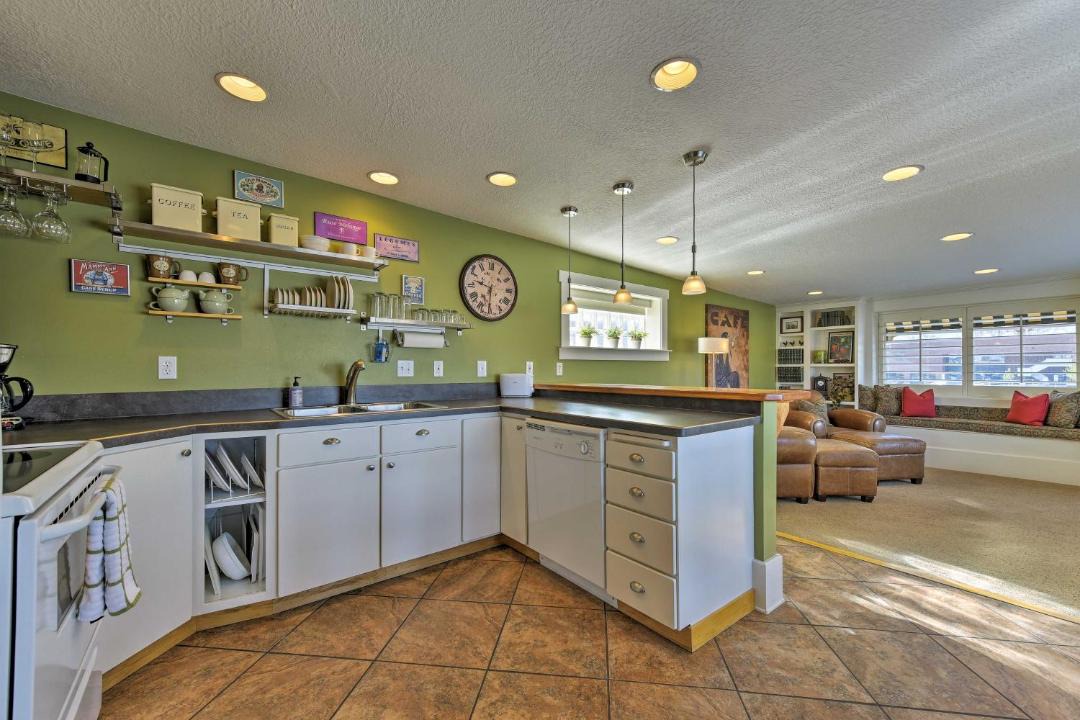 Photo of Kitchen in Logan