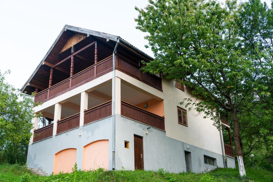 Photo of Buildings in Pausesti-Maglasi
