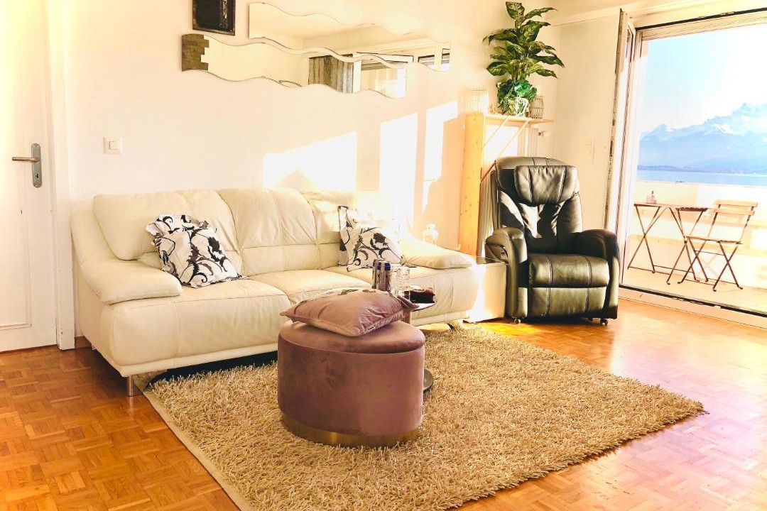 Photo of Livingroom in Montreux