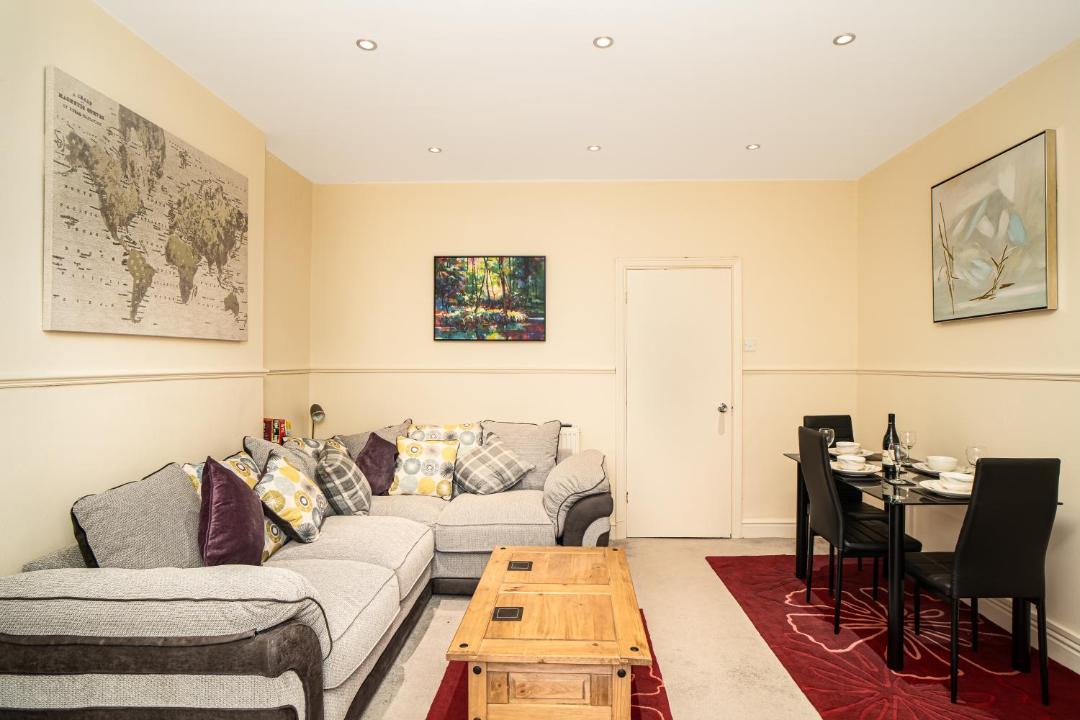 Photo of Livingroom in Baglan