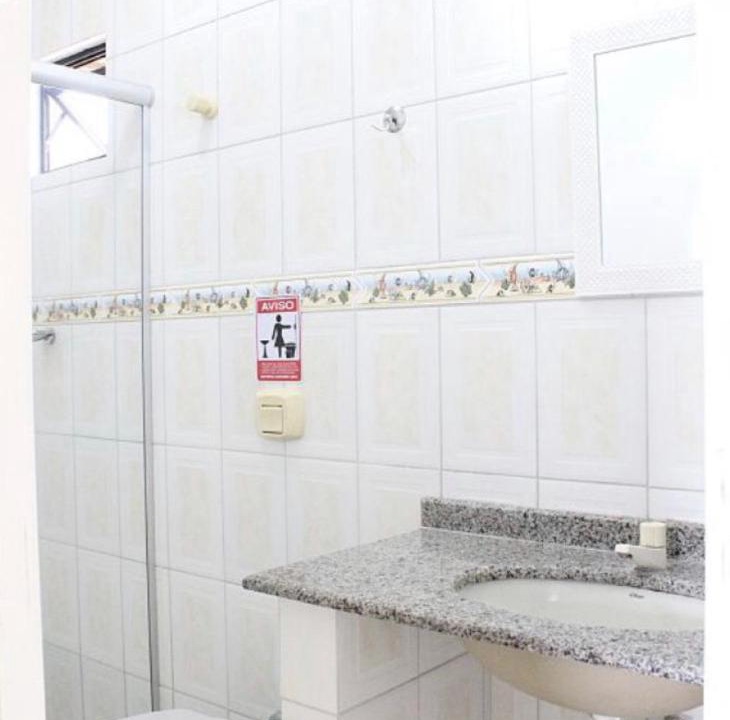 Photo of Bathroom in Guarda do Embau