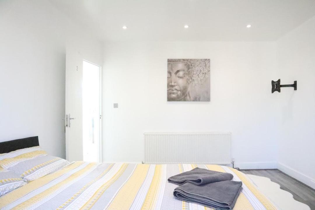 Photo of Bedroom in Botwell