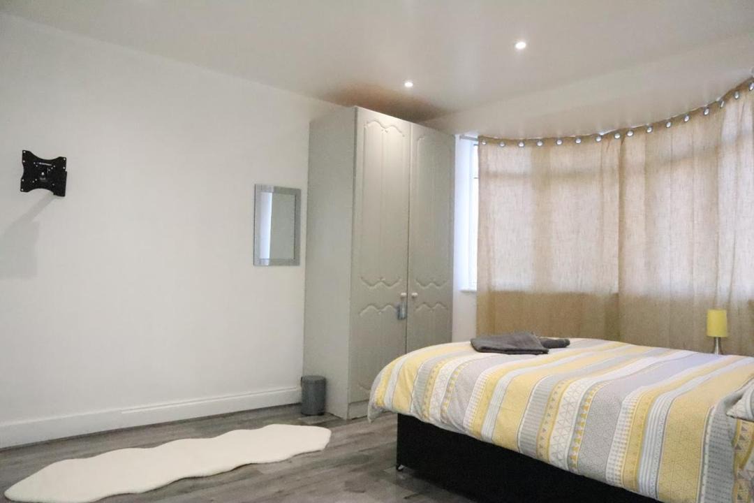Photo of Bedroom in Botwell