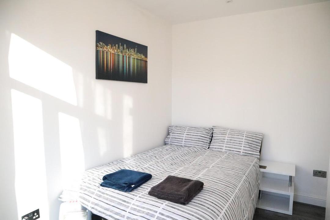 Photo of Bedroom in Botwell