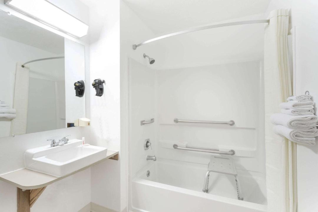 Photo of Bathroom in Logan