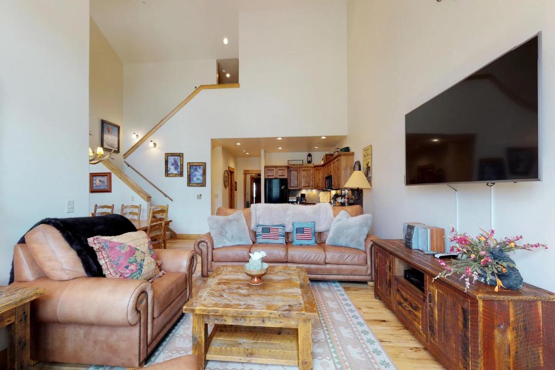 Photo of Livingroom in Big Sky