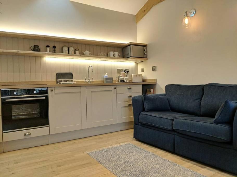 Photo of Livingroom in Box
