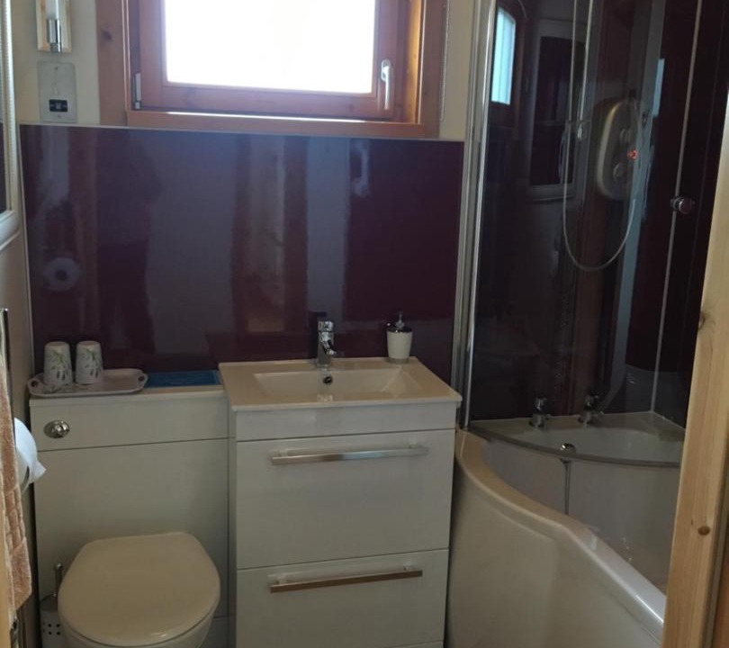 Photo of Bathroom in Torlundy