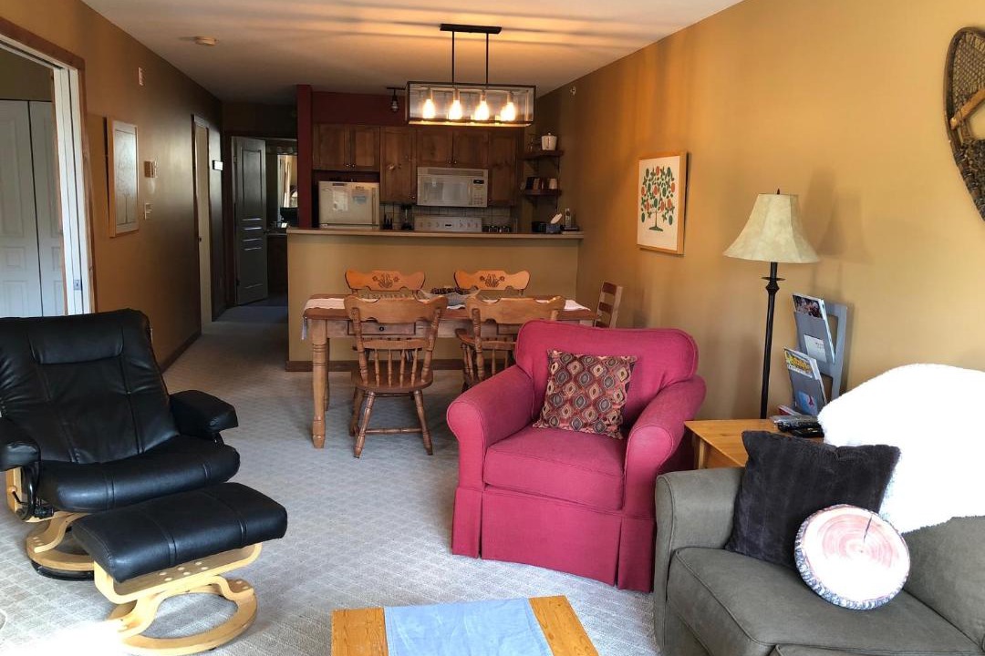 Photo of Livingroom in Silver Star Mountain