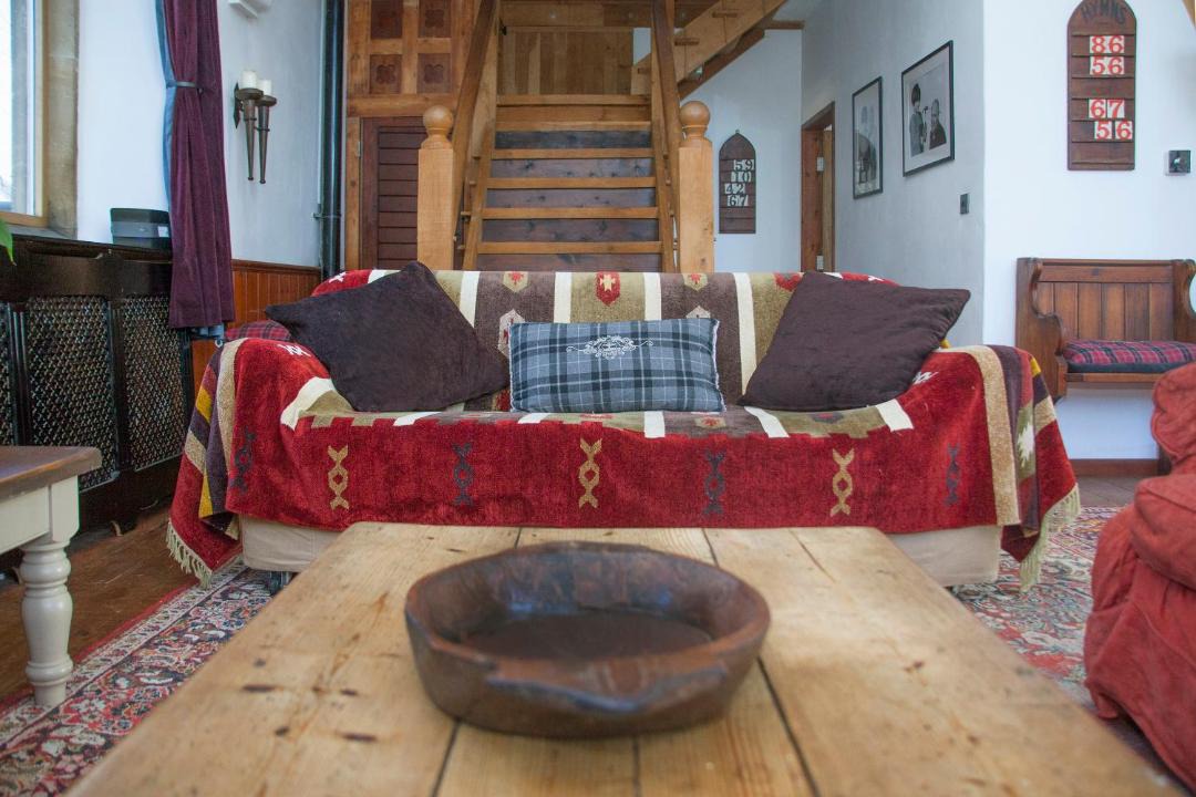 Photo of Livingroom in Box
