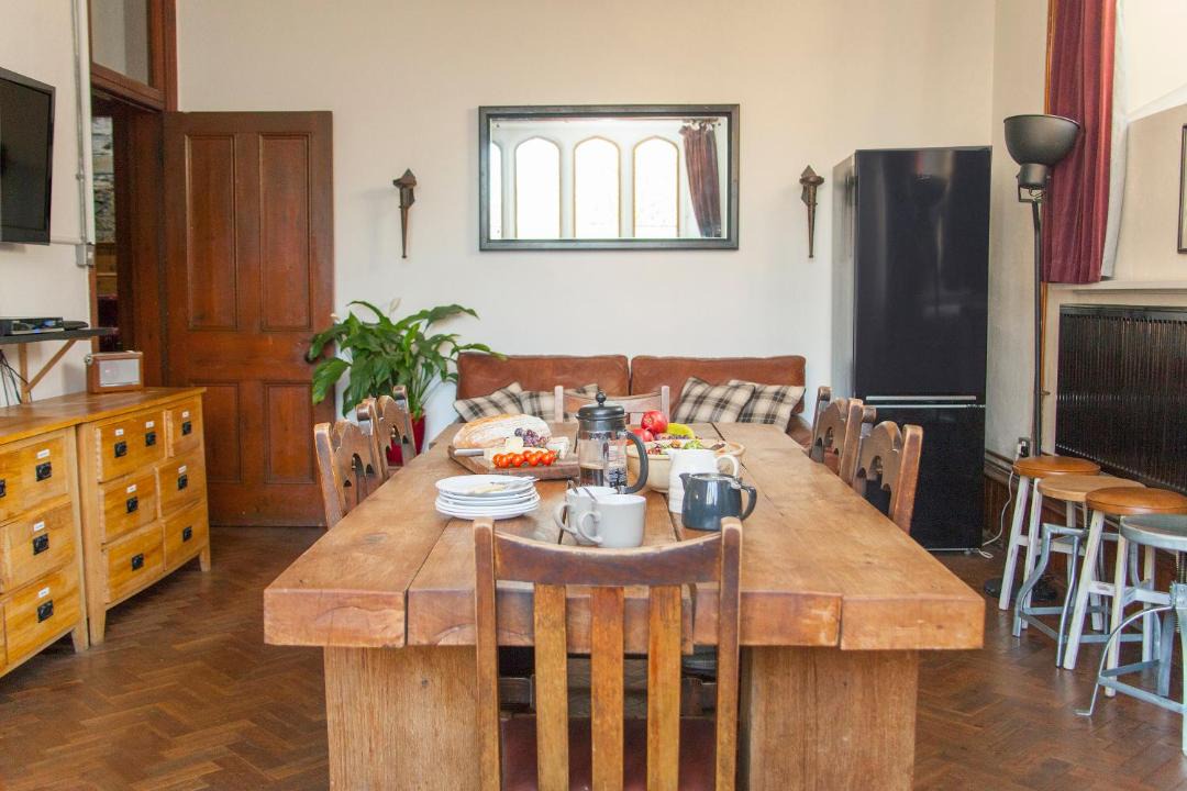 Photo of Livingroom in Box