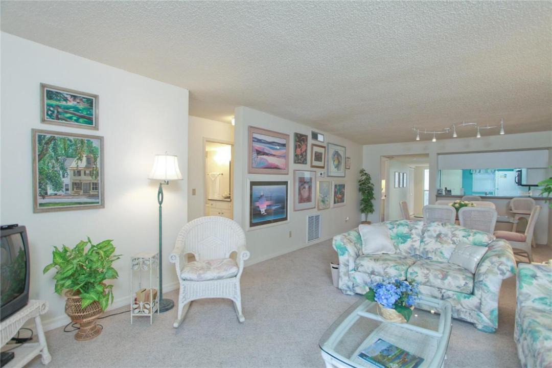 Photo of Livingroom in Plantation