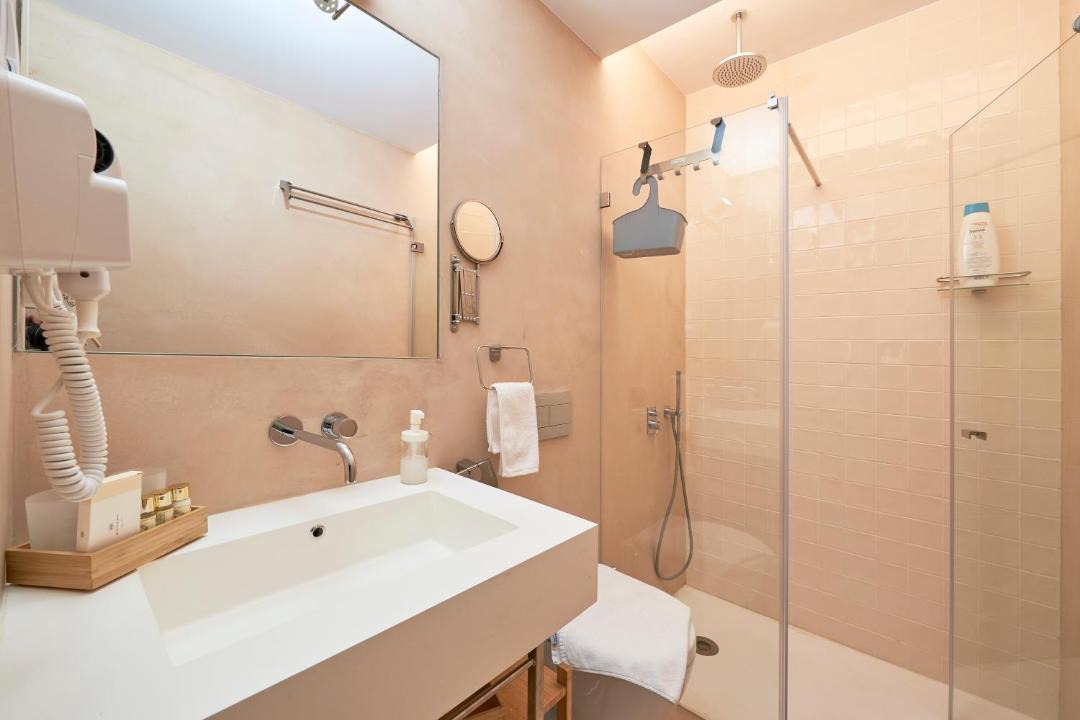 Photo of Bathroom in Chiado