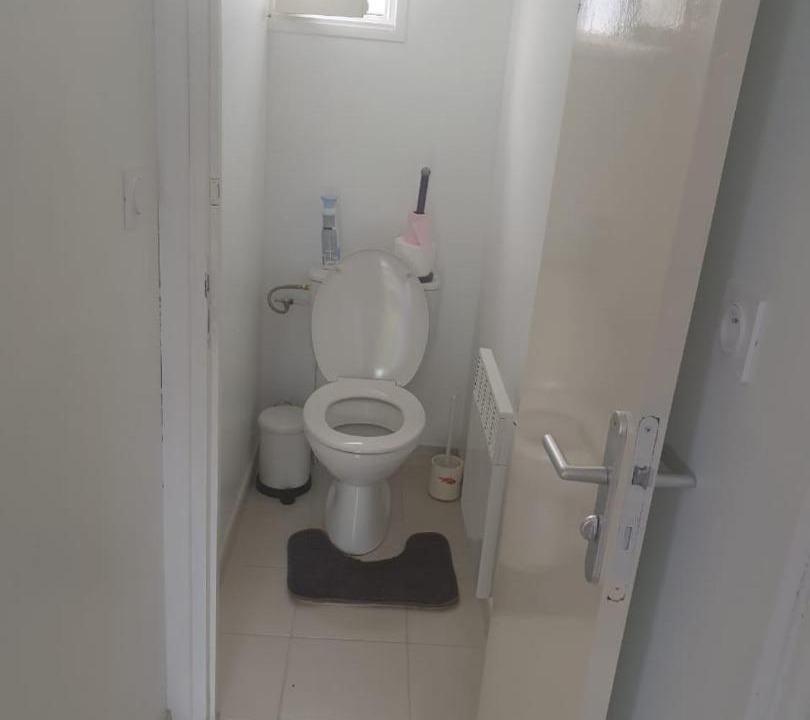 Photo of Bathroom in Commes