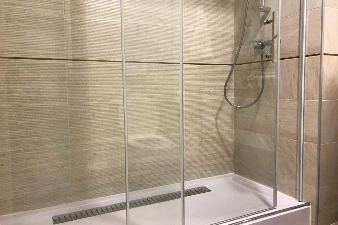Photo of Bathroom in Mamaia-Sat