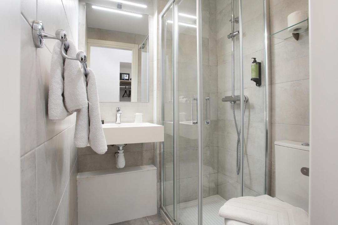 Photo of Bathroom in Gambetta