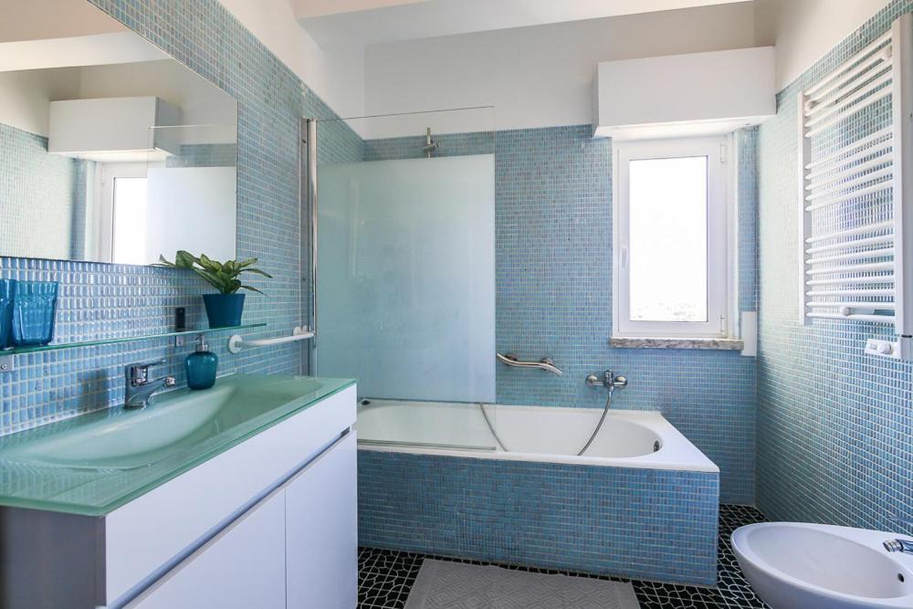 Photo of Bathroom in Cascais