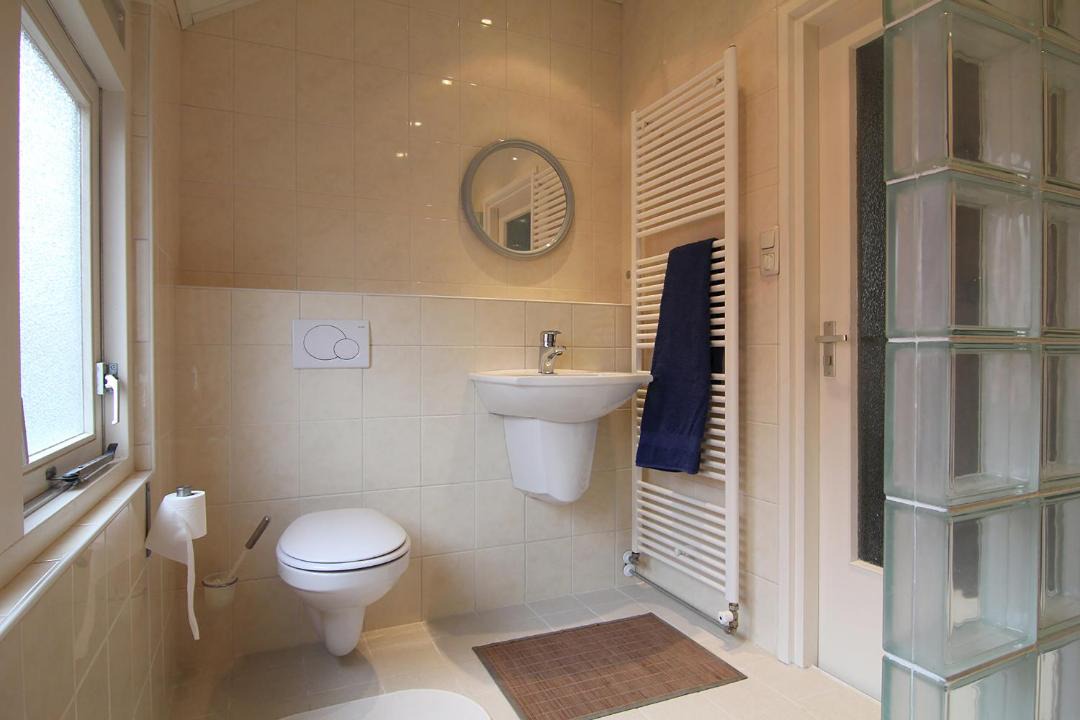 Photo of Bathroom in Elim