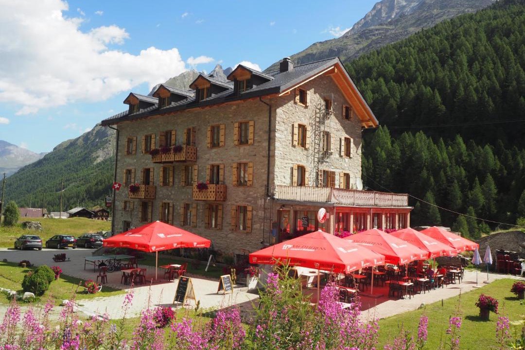 Photo of Others in Arolla