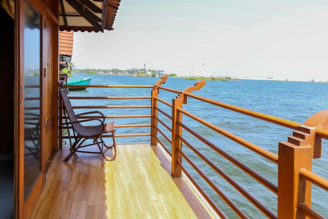 Photo of Patio Balcony in Poovar