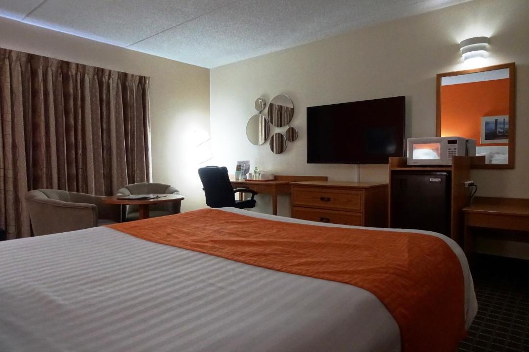 Photo of Bedroom in Tillsonburg