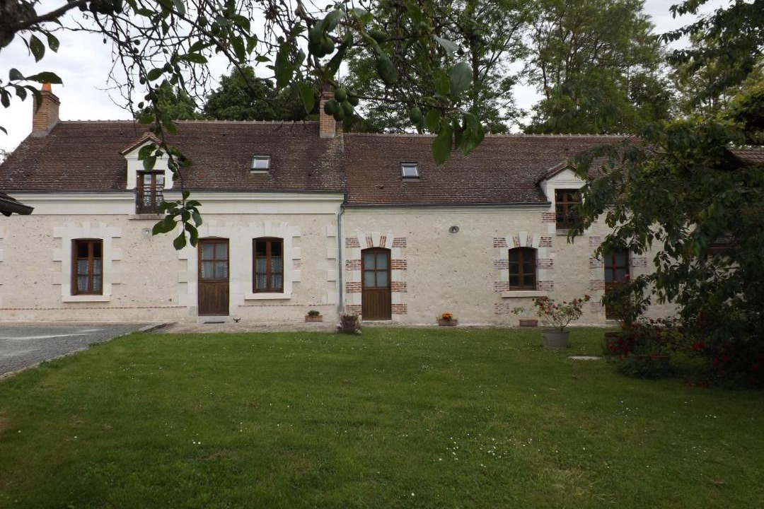Photo of Others in Veuil
