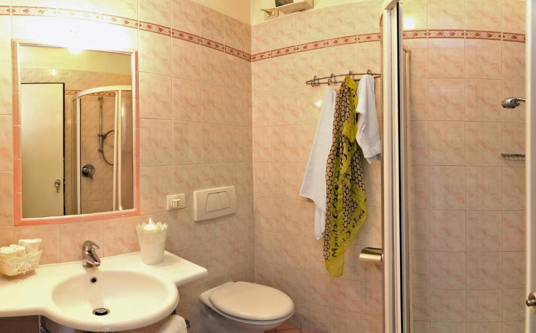 Photo of Bathroom in Bardolino