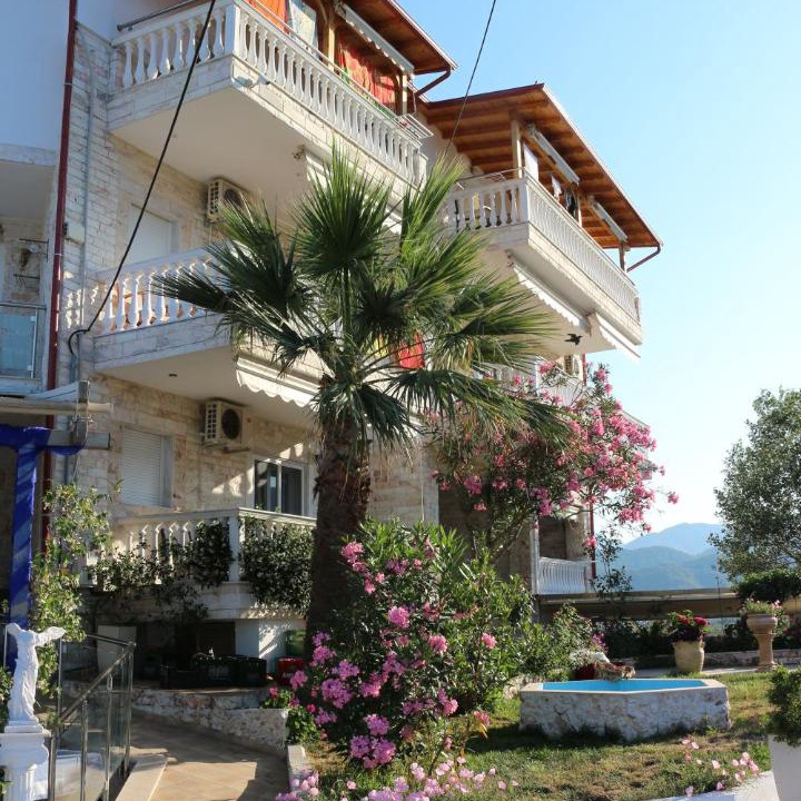 Photo of Others in Sarti