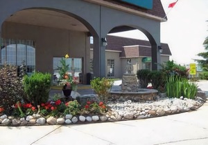 Quality Hotel & Suites Woodstock