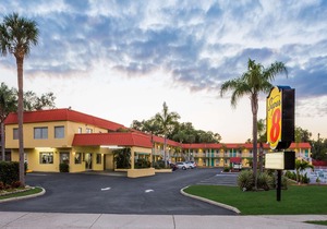 Super 8 by Wyndham Sarasota Near Siesta Key