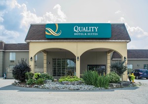 Quality Hotel & Suites Woodstock