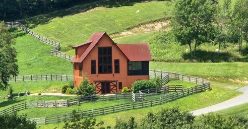 Three-Bedroom Vacation Home 