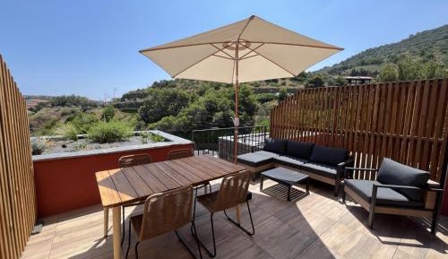 One-Bedroom Apartment with Sea View and Terrace