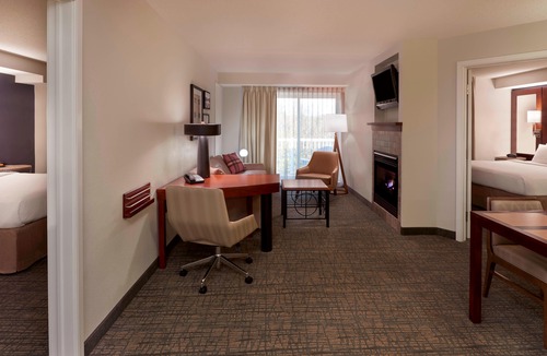 Gravenhurst Hotel | Residence Inn by Marriott Gravenhurst Muskoka Wharf