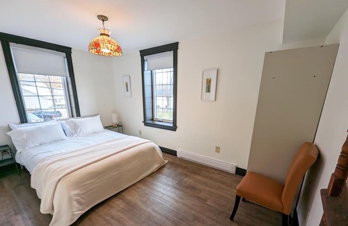 Canning Apartment | Beautiful River View Apartment in Wine Country