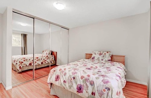 Brentwood House | A beautiful 3-level split house - near U of C and C-train
