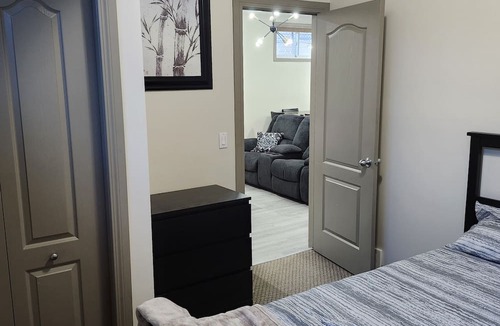 Panorama Hills House | Cozy 2 bed suite in calm neighborhood and dedicated parking