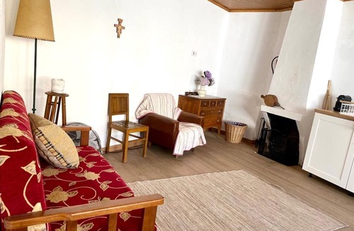 Chaves House | Cozy 3-BR Getaway, Lama de Arcos by LovelyStay