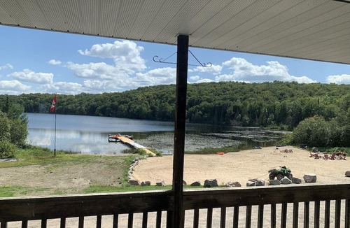 Armour Condo | Serene Four Season Getaway on Beautiful Jack Lake