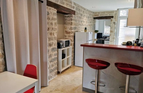Faubourg-Raines Apartment | Peaceful Haven in the Vibrant Heart of Dijon